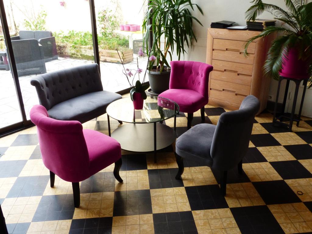 Hotel Logis Au Croissant 3*
