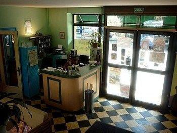 Logis Au Croissant Hotel