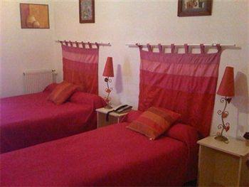 Logis Au Croissant Hotel 3*